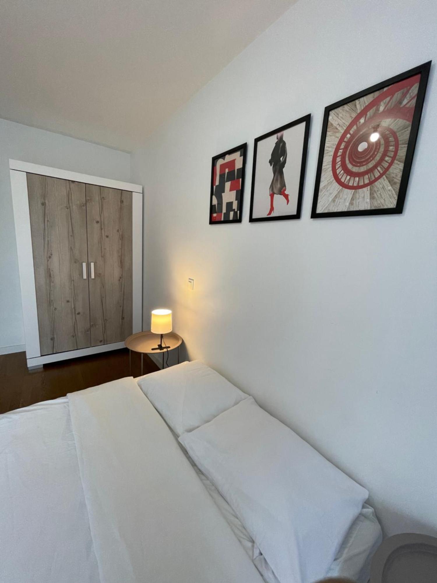 Sweet Escape Paris Centre - 3 Bds- Terrasse - Stade De France - Montmartre Saint-Ouen  Exterior foto